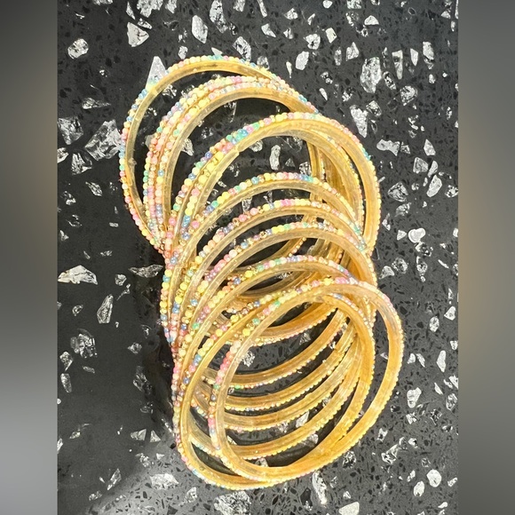 Glass multi bangles - Picture 3 of 3